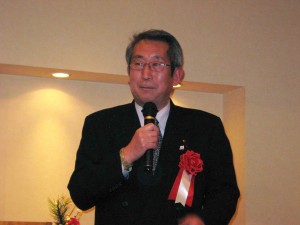 区議会議員・池袋本町中央通り商店会会長　村上宇一様